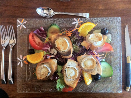 La Muse goats fetta salad in a little country bistro